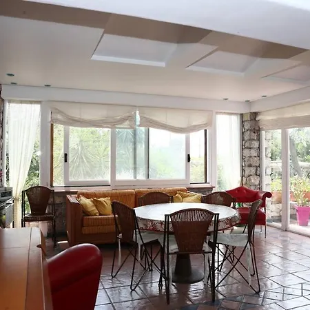 Casanoe Bed & Breakfast